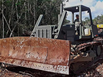 La megaobra del Tren Maya va… aunque sea "a la mala"