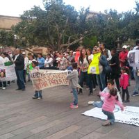 Marchan en SLP a un mes de la desaparición de maestra de danza; no avanza la investigación