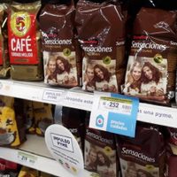 Crece la oferta de alimentos importados en supermercados: cuánto cuestan y qué marcas volvieron