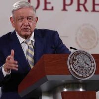 Exempleada de Cuatitlán denuncia ante AMLO acoso sexual y laboral