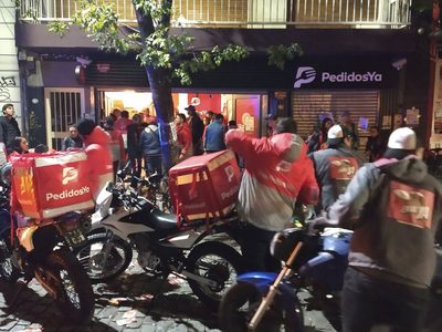 Defensa del Consumidor imputó a Pedidos Ya y Rappi por la propina obligatoria