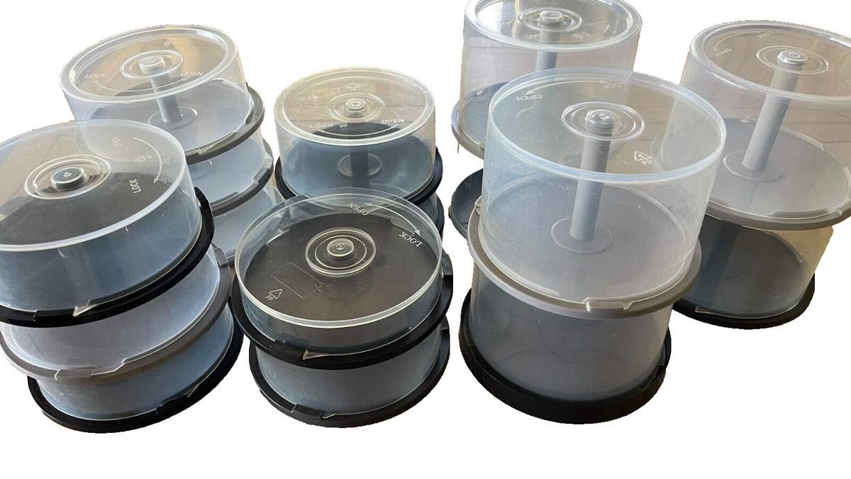 Cajas de CDs. Fuente: (Instagram).