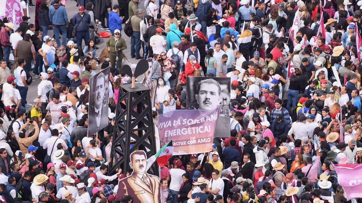 Mitin en el Zócalo capitalino