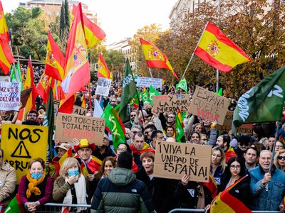 Vox o Sumar, la tercera fuerza que definirá el nuevo gobierno español