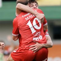 Huracán sorprendió a Defensa y Justicia y puso la zona A al rojo vivo
