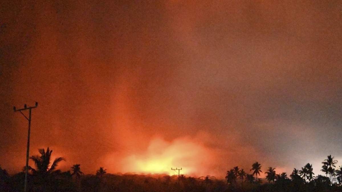 Erupción del monte Lewotobi Laki-Laki