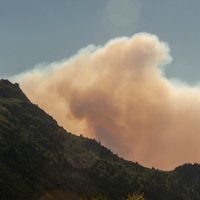 Llegó la lluvia al lago Steffen y El Manso para contener el avance del incendio