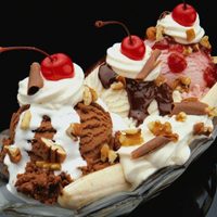El banana split en versión de vanguardia que elaboran en Girona