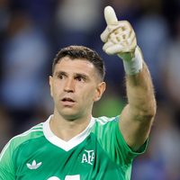 El llamativo juego del Dibu Martínez en la previa a la final de la Copa del Mundo