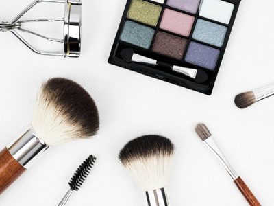 Cannes 2025 trajo de vuelta el smokey eye: sí, el maquillaje dramático que nos queda a todas