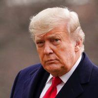 Facebook mantendrá suspendida la cuenta de Donald Trump