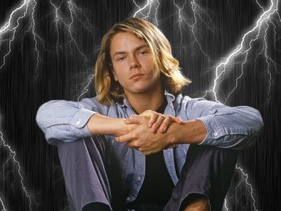 En medio del éxito, el final trágico de River Phoenix reveló una trama de dolor y desamparo