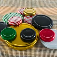 Con las tapas de frascos y esta idea tan original como fácil, creá los posavasos más lindos para tu mesa