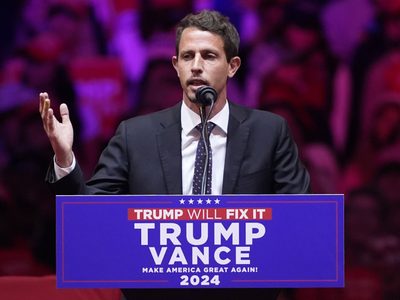 Comediante insulta a Puerto Rico en acto de Trump en el Madison Square Garden (Video)