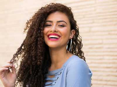 Con 3 ingredientes y sin optar por una keratina: la mezcla "mágica" para definir tu cabello rizado y dejarlo suave