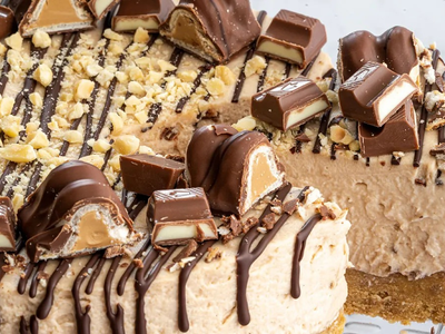 Cheesecake inspirado en los chocolates Kinder: fácil de hacer en casa y súper rico para la merienda dulce