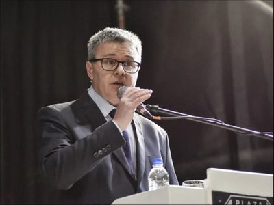 Fuerte denuncia contra el intendente Claudio Larraza: lo acusan de abandono de persona