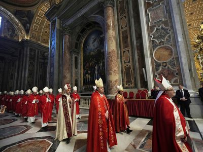 Tribunal de apelaciones del Vaticano declara nulo el "juicio del siglo" contra un cardenal