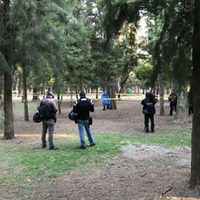 Hallan a un joven colgado de un árbol en el Parque Gandhi
