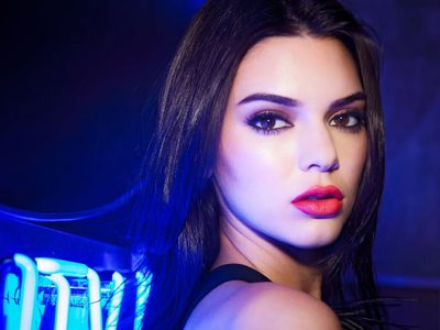 ¡Recordó su pasado! Kendall Jenner logró impresionante movimiento en frente del público