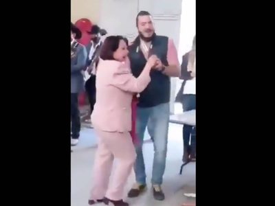 Precandidata de Morena a la gubernatura se disculpa tras andar enfiestada y sin cubrebocas