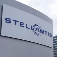 Stellantis detiene la producción en dos plantas de México y Canadá