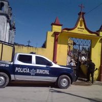 Expolicía de Puebla golpea brutalmente a profesor que lo reprobó hace 20 años