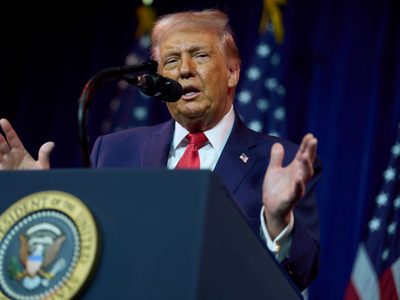 Trump afirma que Venezuela sólo comprará productos estadunidenses con los ingresos del petróleo