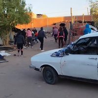La detención por un supuesto caso de abuso desencadenó una serie de incidentes en un barrio de Plaza Huincul