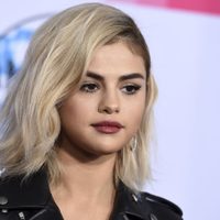 ¿La supera? La clon Selena Gómez le gana en belleza y más. ¿Estás de acuerdo?