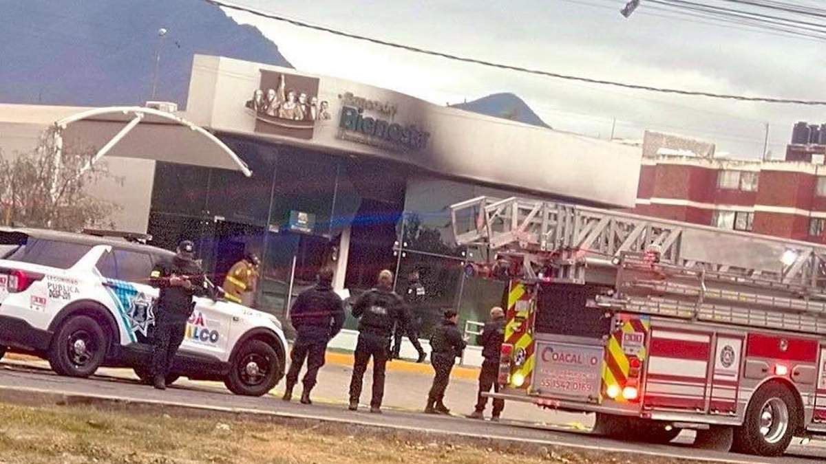 Sucursal del Banco del Bienestar incendiada en Oacalco, Edomex