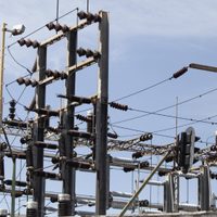 CFE se endeuda por 5 mil 400 mdp mientras el presupuesto eléctrico se queda corto