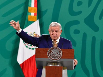 Los medios "magnifican" la violencia política dice López Obrador y les pide ética
