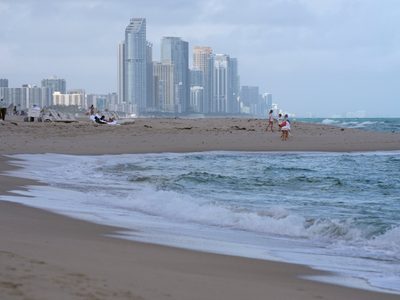 Unos 35 rascacielos en el sur de Florida se están hundiendo