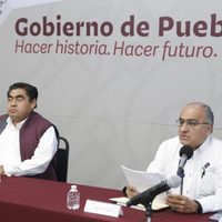 Camillero del hospital Ángeles, primer muerto por Covid-19 en Puebla: Barbosa