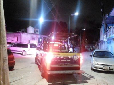 Pandilla de motociclistas despoja de patrulla a policías en San Cristóbal de las Casas, Chiapas