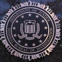 El FBI halla 150 bombas caseras en una casa en Virginia