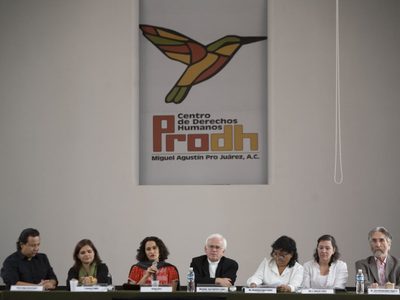 Centro Prodh rechaza de nuevo los señalamientos de AMLO y lanza esta petición a Sheinbaum