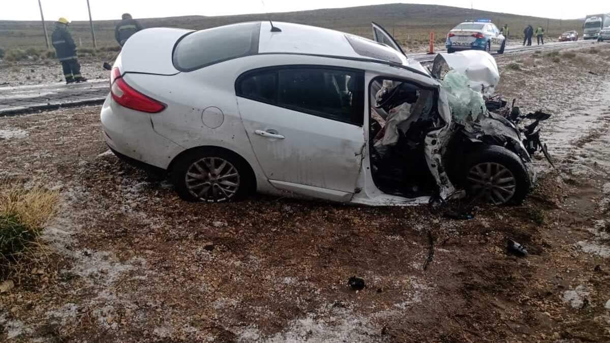 Un Renault Fluence impactó un colectivo de la empresa Matus. Fuente: (Facebook)