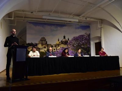 Lanzan plataformas digitales para difundir el acervo documental de México