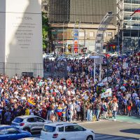 Miles de venezolanos festejaron en el Obelisco la caída de Maduro