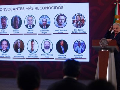 AMLO repasa a convocantes y asistentes a la marcha: mapaches, transas, neoliberales…