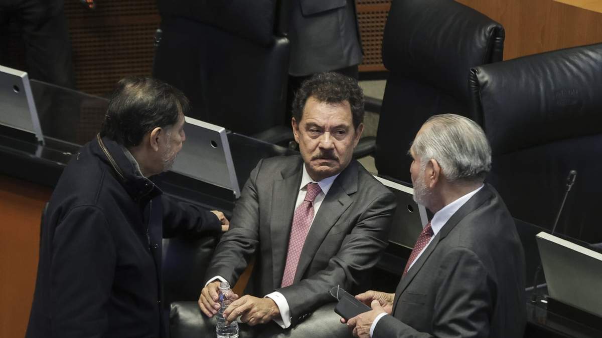 Ignacio Mier junto a Gerardo Ferández Noroña y Adán Augusto López