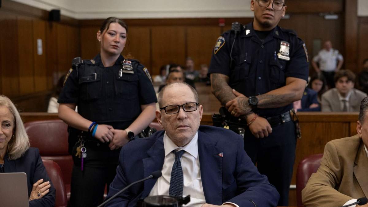 Harvey Weinstein comparece ante el tribunal estatal en Manhattan