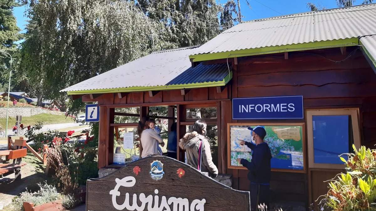 La capacitación sobre atención al cliente llega durante el inicio del turismo invernal. Fuente: (Twitter)
