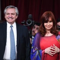 ¡No pudo disimular! Captan a Cristina dándole expresas instrucciones a Fernández