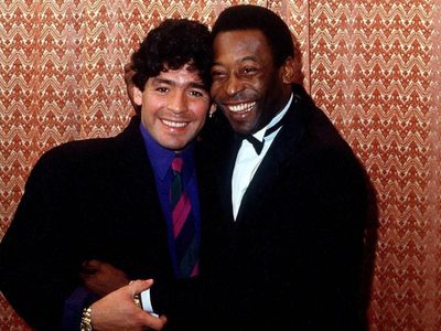 La emotiva carta de Pelé a una semana del fallecimiento de Maradona