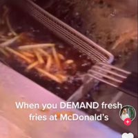 Tiktoker muestra cómo empleados de McDonald’s "castigan" a los clientes groseros