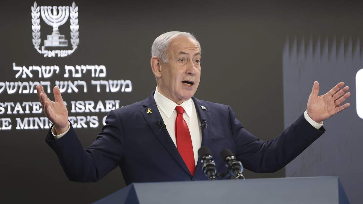 El primer ministro israelí Benjamin Netanyahu en conferencia de prensa este domingo