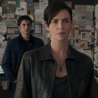 Charlize Theron impacta en el tráiler final de "La vieja guardia" para Netflix